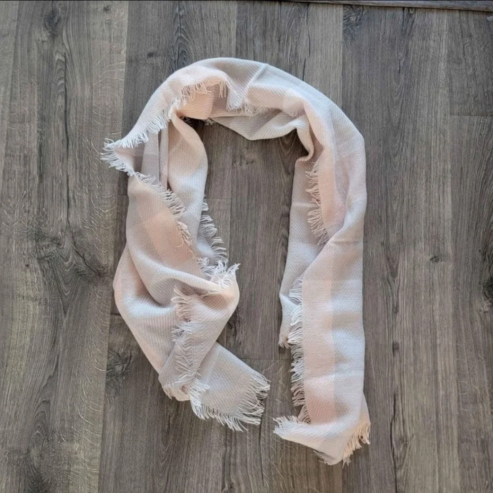 BCBG Girls plaid scarf NWOT